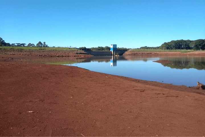 barragem de Guatambú sem água por conta da crise hídrica